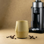 KRUG Kaffeetasse Kaffeebecher sandstein-braun mit Kaffeemaschine ohne Verpackung