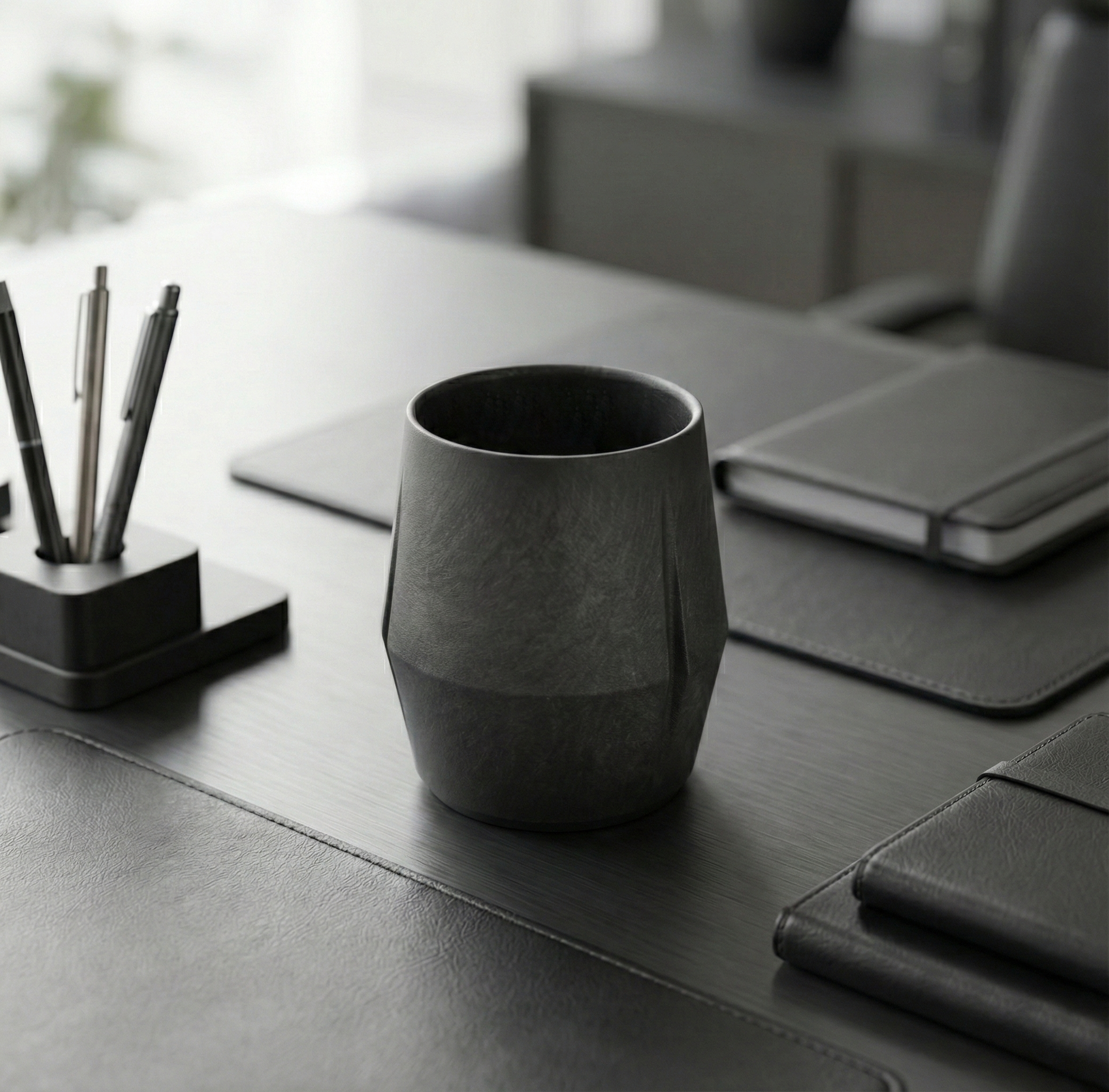 KRUG Kaffeetasse Kaffeebecher schiefer-schwarz im Büro